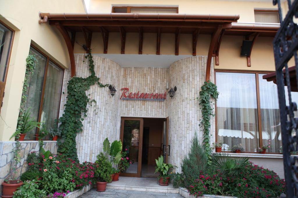 Family Hotel St. Constantine And Helena Ivaylovgrad Ngoại thất bức ảnh